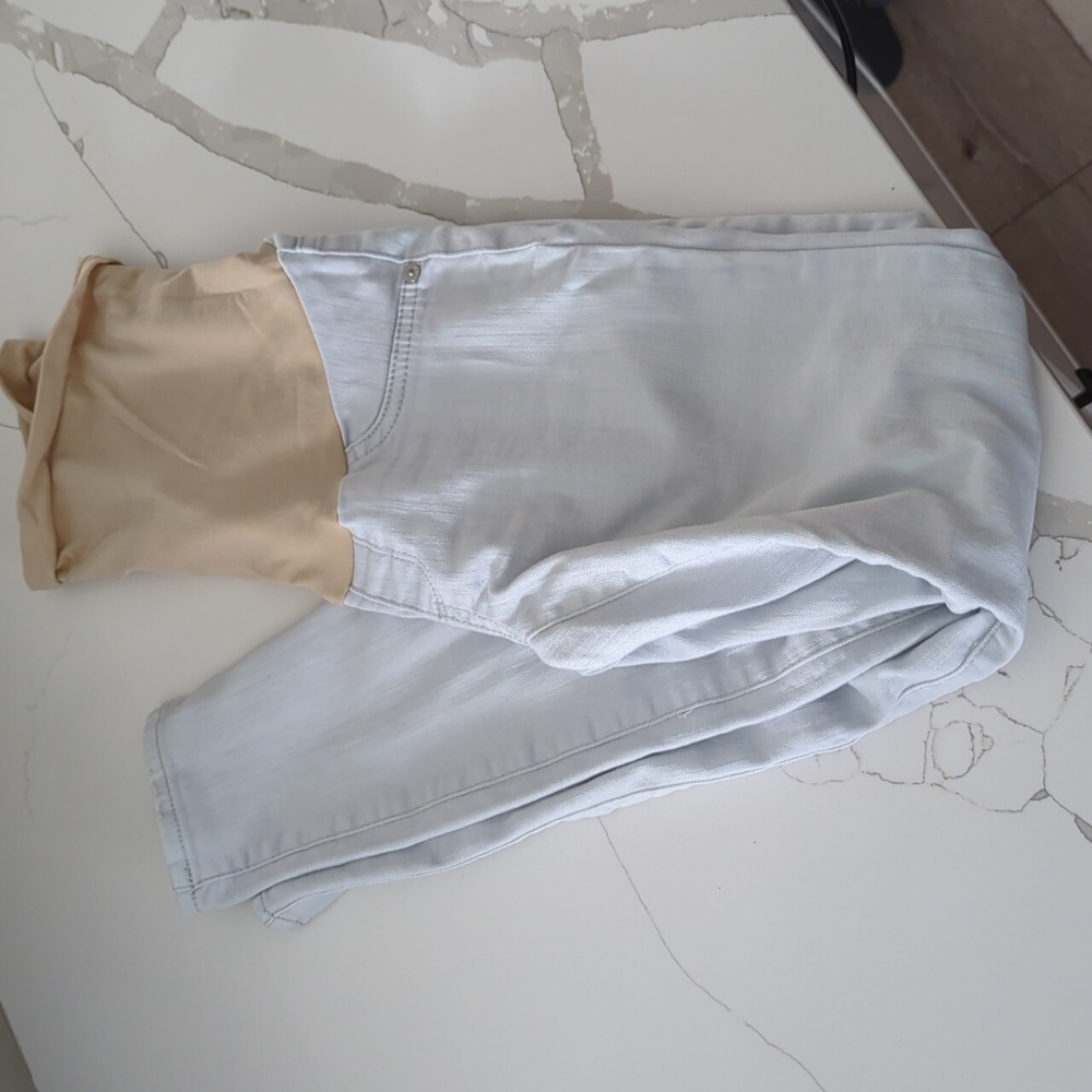 Light wash maternity jeans